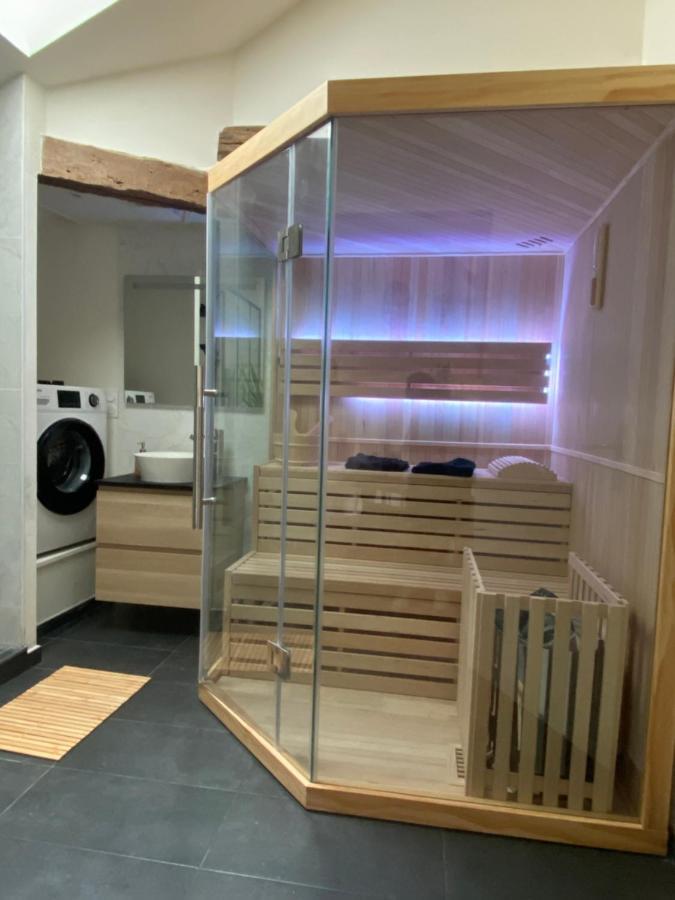 Charmant Appartement Avec Spa 丰特奈勒孔特 外观 照片